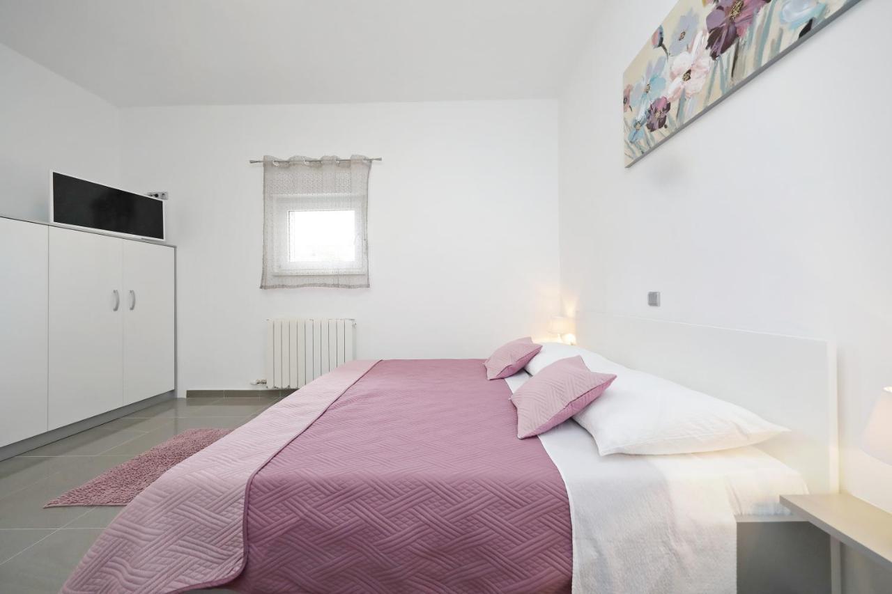Apartmani Rudi Vir Bagian luar foto