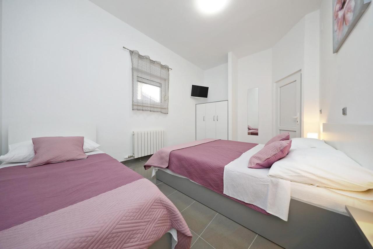 Apartmani Rudi Vir Bagian luar foto