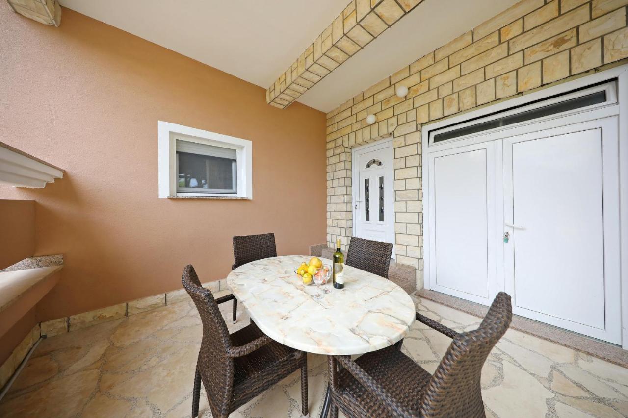 Apartmani Rudi Vir Bagian luar foto